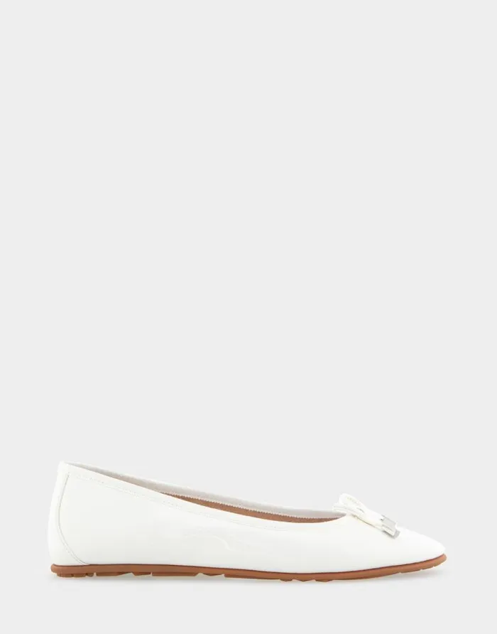 Aerosoles Comfortable Women039s Ballet Flat In White Patent Faux Leather White Patent Faux Leather Women Ballet