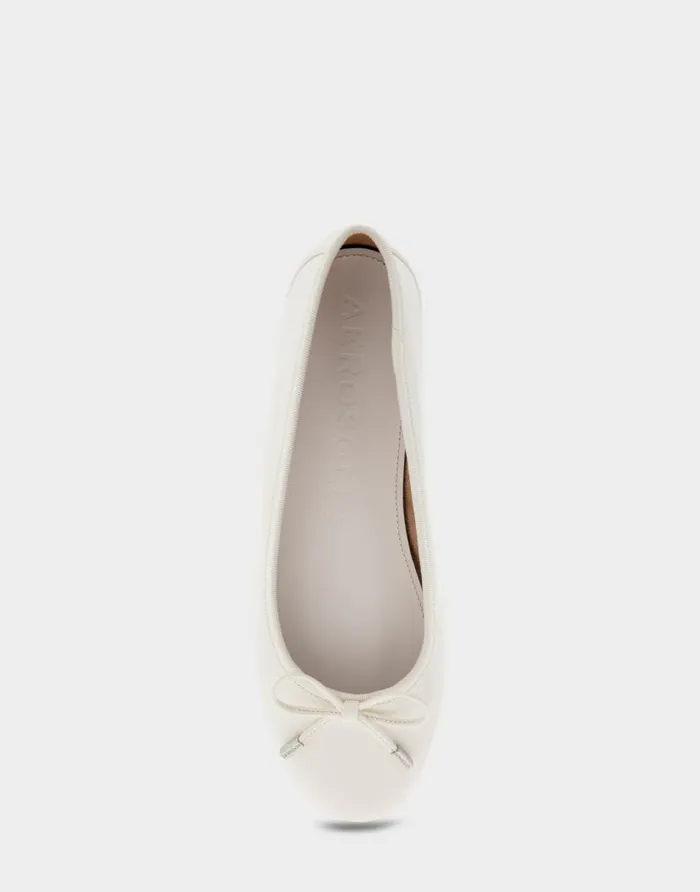 Aerosoles Comfortable Women039s Ballet Flat In White Patent Faux Leather White Patent Faux Leather Women Ballet