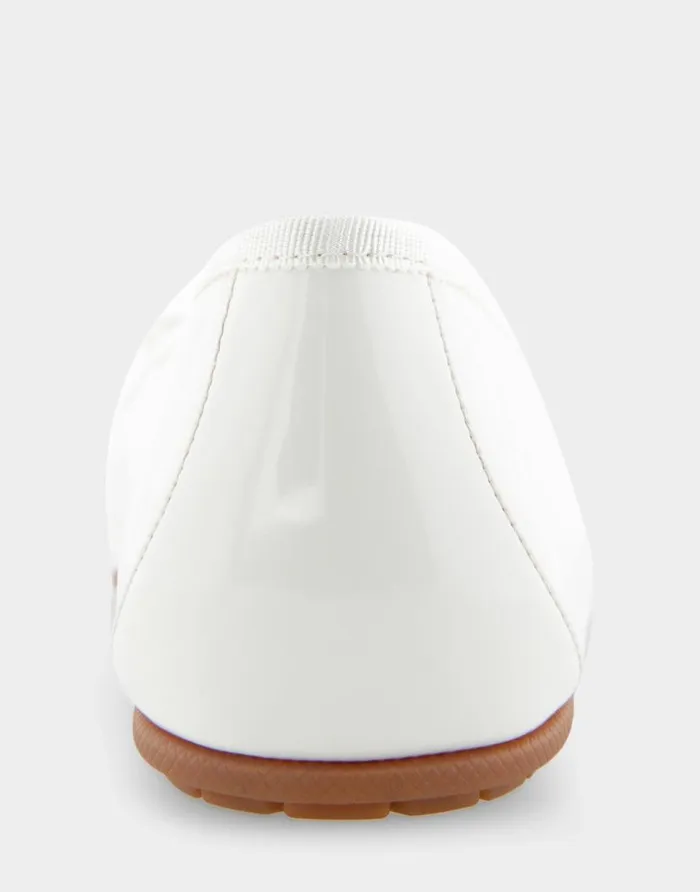 Aerosoles Comfortable Women039s Ballet Flat In White Patent Faux Leather White Patent Faux Leather Women Ballet