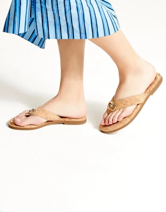 Aerosoles Comfortable Women039s Ornamented Thong Sandal In Cork Cork Cork Women Flats