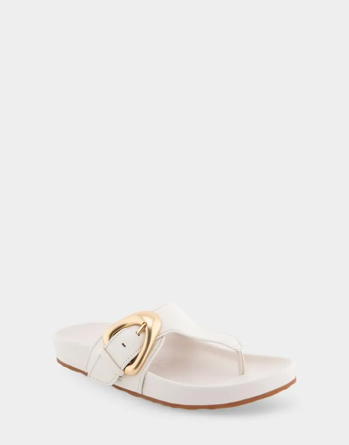 Aerosoles Comfortable Women039s Oversized Buckle Molded Footbed Thong Sandal In Eggnog Leather Eggnog Leather Women Flats