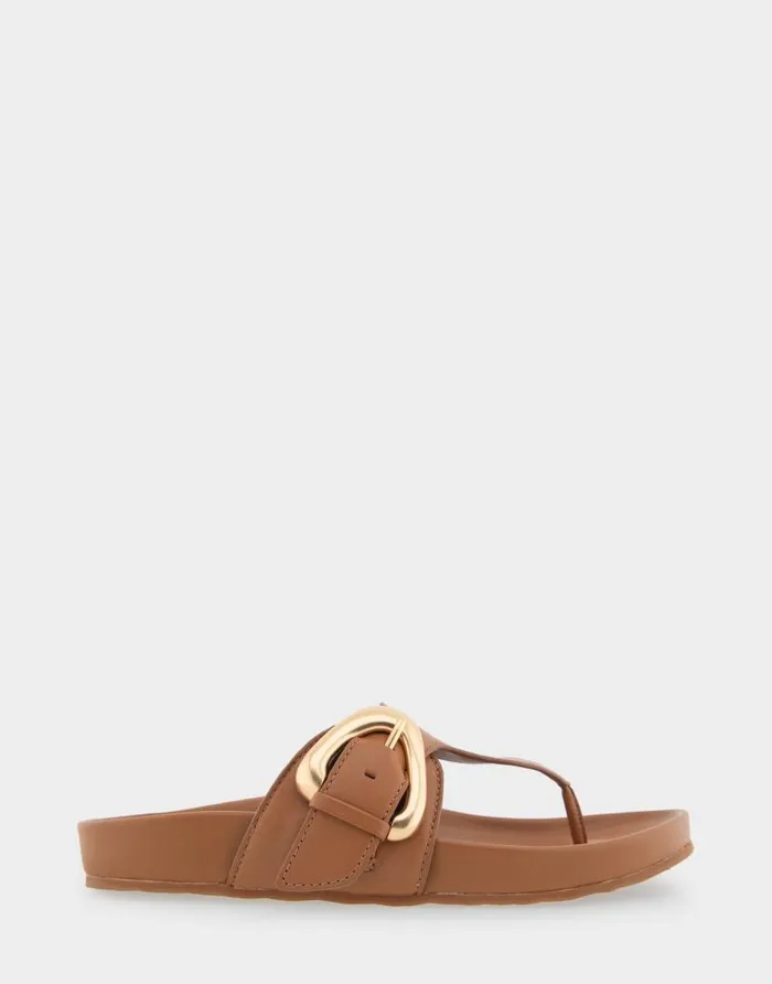 Aerosoles Comfortable Women039s Oversized Buckle Molded Footbed Thong Sandal In Tan Leather Tan Leather Women Flats Aerosoles Comfortable Women039s Oversized Buckle Molded Footbed Thong Sandal In Tan Leather Tan Leather Women Flats