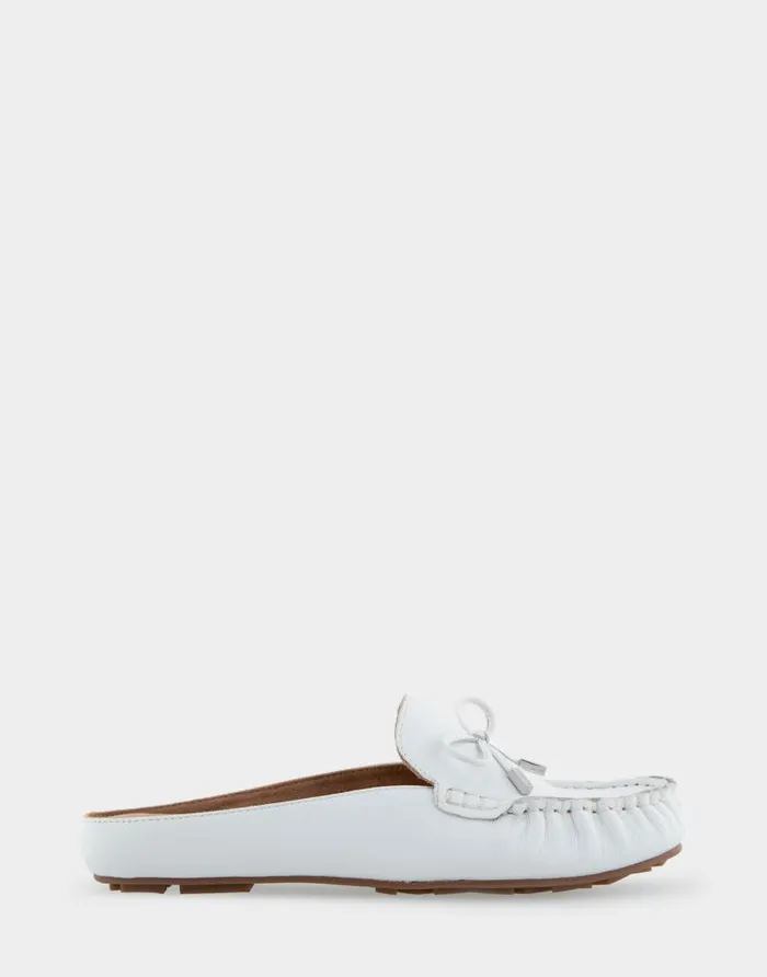 Aerosoles Comfortable Women039s Slip On Driver In White Leather White Leather Women Wide Width Flats Aerosoles Comfortable Women039s Slip On Driver In White Leather White Leather Women Wide Width Flats