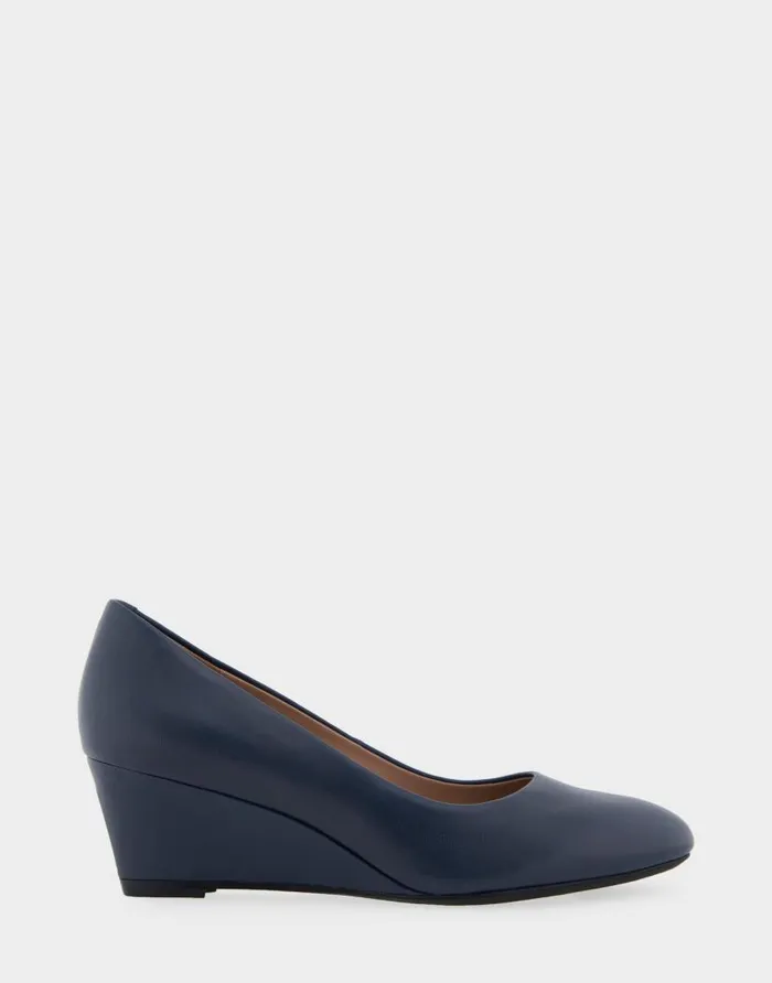 Aerosoles Comfortable Women039s Wedge Pump In Navy Genuine Leather Navy Genuine Leather Women Pumps Aerosoles Comfortable Women039s Wedge Pump In Navy Genuine Leather Navy Genuine Leather Women Pumps