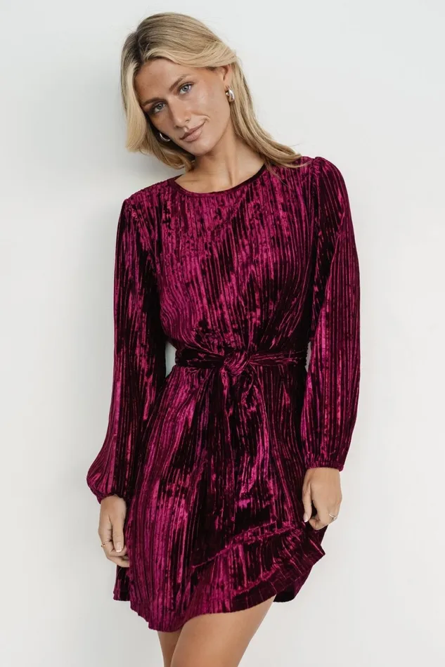 Baltic Born Short Dresses Women Anastasia Velvet Short Dress Wine Berry Baltic Born Short Dresses Women Anastasia Velvet Short Dress Wine Berry