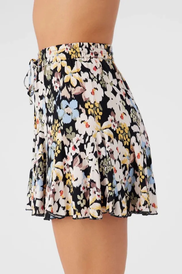 BENNIE CAMDEN FLORAL FLOWY SHORTS Black Women O039NEILL Collections