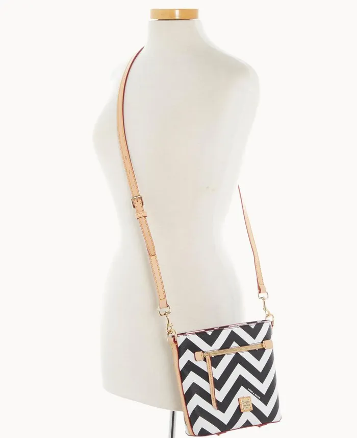 Chevron Small Zip Crossbody Black Woman Dooney and Bourke Crossbodies