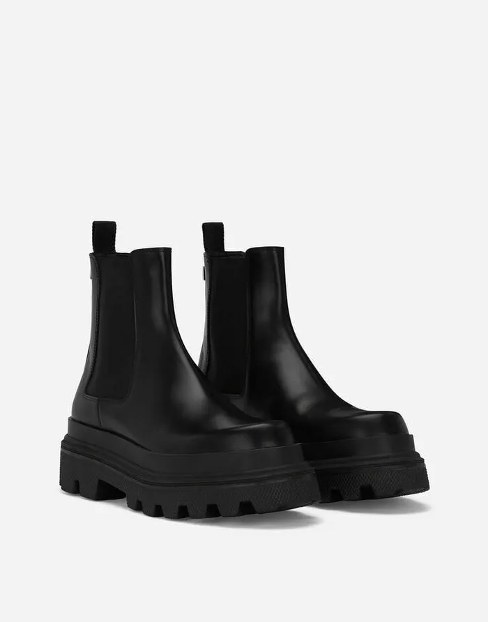 Dolce and Gabbana Boots Men Brushed Calfskin Chelsea Boots Black Dolce and Gabbana Boots Men Brushed Calfskin Chelsea Boots Black