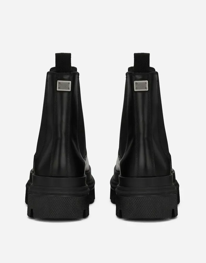 Dolce and Gabbana Boots Men Brushed Calfskin Chelsea Boots Black Dolce and Gabbana Boots Men Brushed Calfskin Chelsea Boots Black