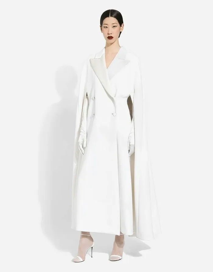 Dolce and Gabbana Coats And Jackets Women Doublebreasted Wool Cape White Dolce and Gabbana Coats And Jackets Women Doublebreasted Wool Cape White