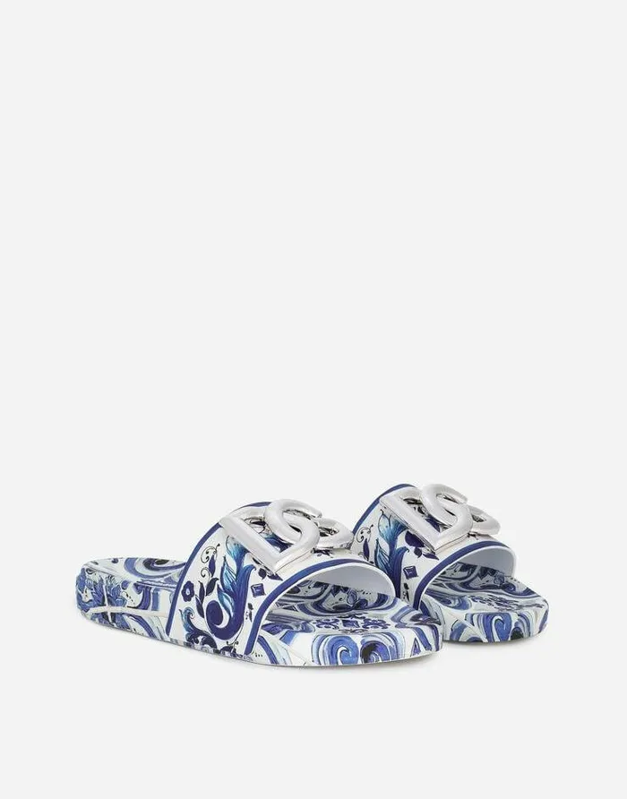 Dolce and Gabbana Slides And Mules Women Calfskin Beachwear Sliders In Majolicadesign Rubberized Calfskin Multicolor Dolce and Gabbana Slides And Mules Women Calfskin Beachwear Sliders In Majolicadesign Rubberized Calfskin Multicolor