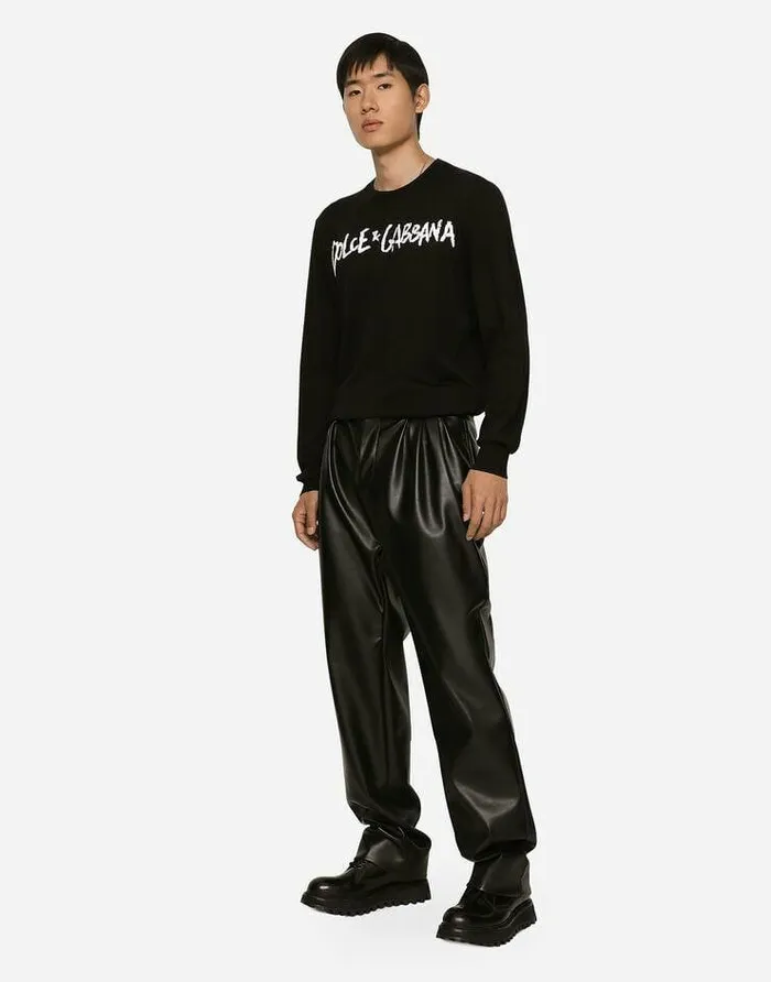 Dolce and Gabbana Sweaters And Cardigans Men Roundneck Wool Sweater With Embroidered Logo Black Dolce and Gabbana Sweaters And Cardigans Men Roundneck Wool Sweater With Embroidered Logo Black