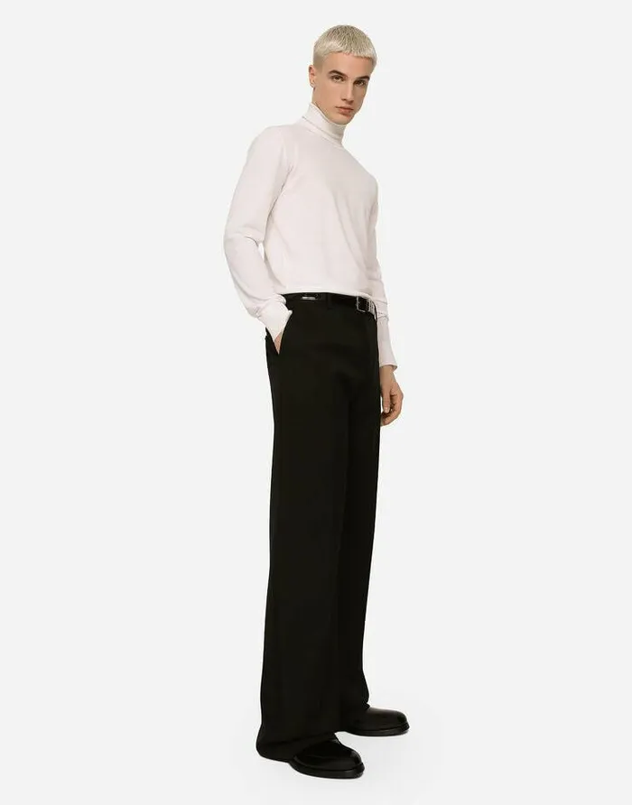 Dolce and Gabbana Sweaters And Cardigans Men Turtleneck Sweater In Extrafine Virgin Wool White Dolce and Gabbana Sweaters And Cardigans Men Turtleneck Sweater In Extrafine Virgin Wool White