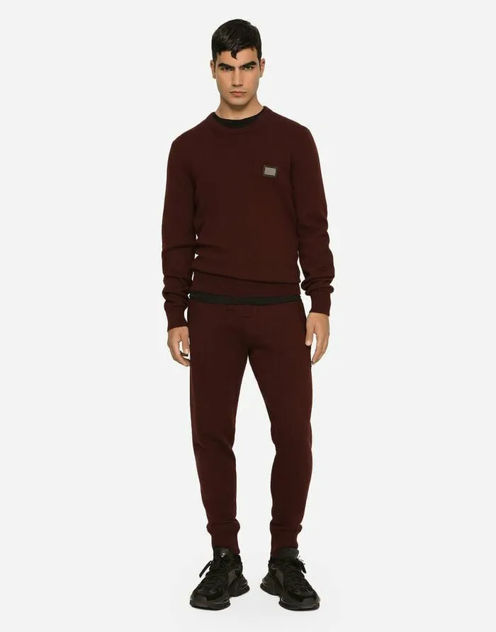 Dolce and Gabbana Sweaters And Cardigans Men Wool And Cashmere Roundneck Sweater Bordeaux Dolce and Gabbana Sweaters And Cardigans Men Wool And Cashmere Roundneck Sweater Bordeaux