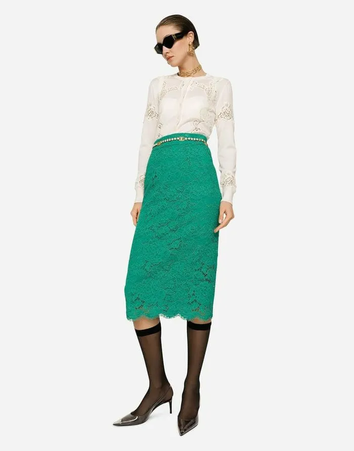 Dolce and Gabbana Sweaters And Cardigans Women Cashmere And Silk Cardigan With Lace Inlay White Dolce and Gabbana Sweaters And Cardigans Women Cashmere And Silk Cardigan With Lace Inlay White