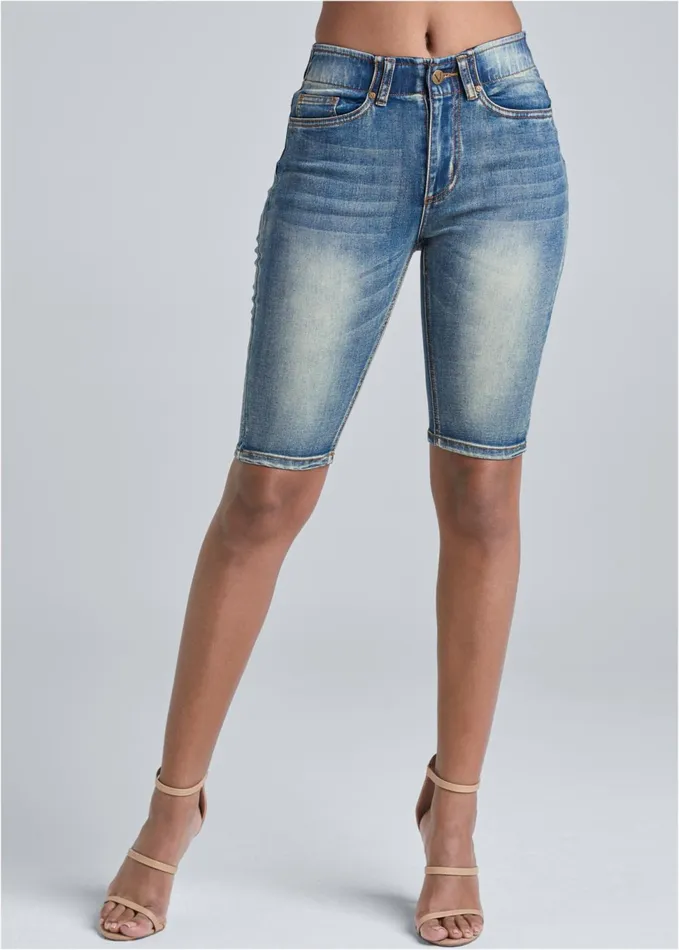 ELASTIC WASITBAND BERMUDA Medium Wash Women VENUS Shorts ELASTIC WASITBAND BERMUDA Medium Wash Women VENUS Shorts