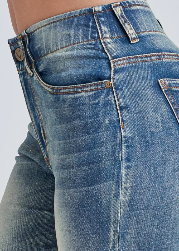 ELASTIC WASITBAND BERMUDA Medium Wash Women VENUS Shorts ELASTIC WASITBAND BERMUDA Medium Wash Women VENUS Shorts