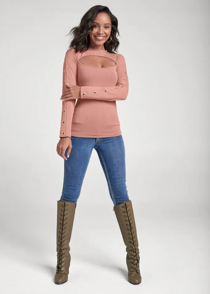 GROMMET SLEEVE KEYHOLE TOP Blush Women VENUS Night Out Tops