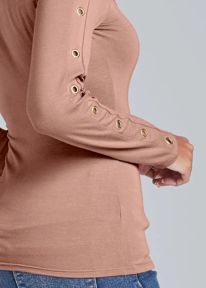 GROMMET SLEEVE KEYHOLE TOP Blush Women VENUS Night Out Tops