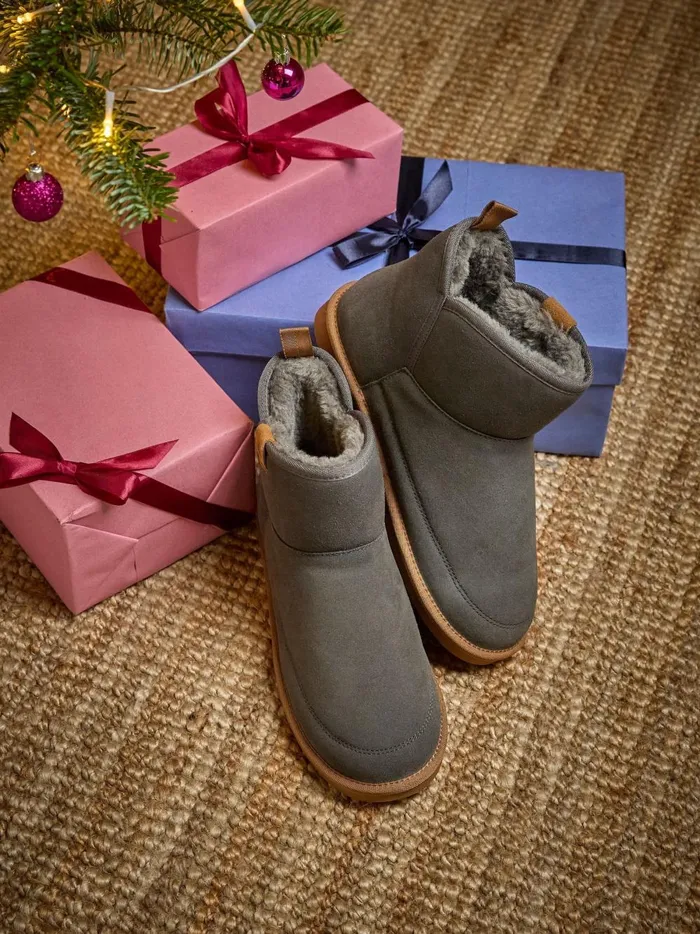 Men Pyjamas and Nightwear Fat Face Rafe Charcoal Grey Suede Slipper Boots