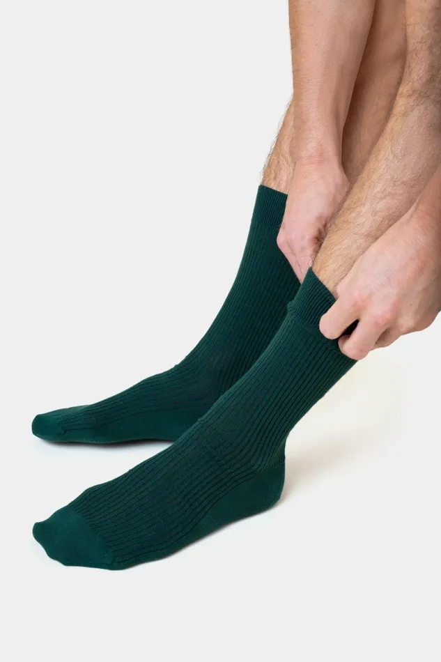 Men Socks and Colorful Standard Merino Wool Blend Sock Scarlet Red
