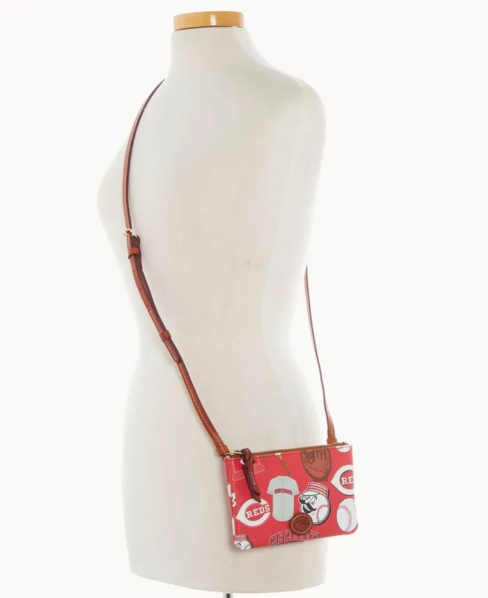 MLB Reds Top Zip Crossbody Reds Woman Dooney and Bourke Crossbodies MLB Reds Top Zip Crossbody Reds Woman Dooney and Bourke Crossbodies
