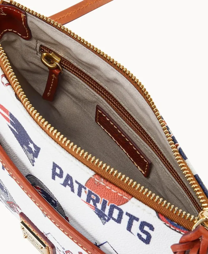 NFL Patriots Ginger Crossbody Patriots Woman Dooney and Bourke Crossbodies