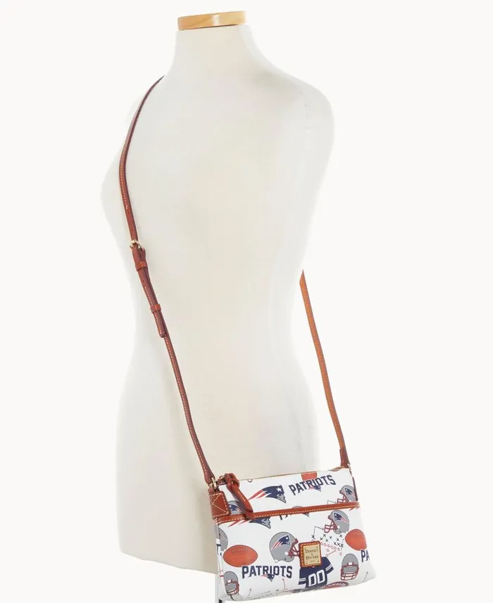 NFL Patriots Ginger Crossbody Patriots Woman Dooney and Bourke Crossbodies