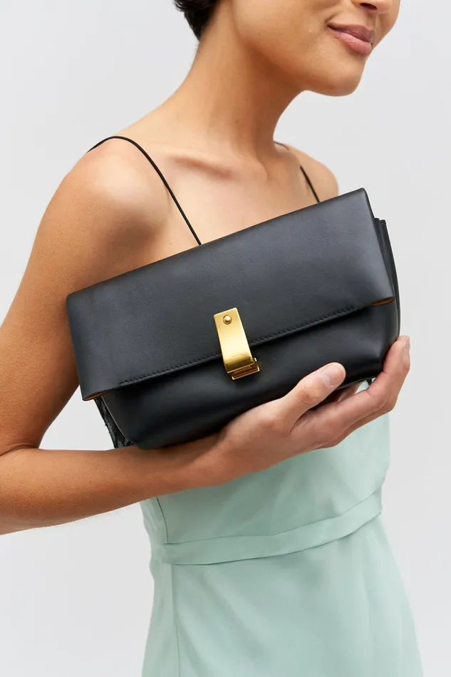 Oroton Etta Medium Clutch Black Women Mini Bags Oroton Etta Medium Clutch Black Women Mini Bags