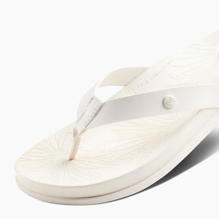 Reef Flip Flops Cushion Porto Cruz Whisper White 8211 Women Reef Flip Flops Cushion Porto Cruz Whisper White 8211 Women