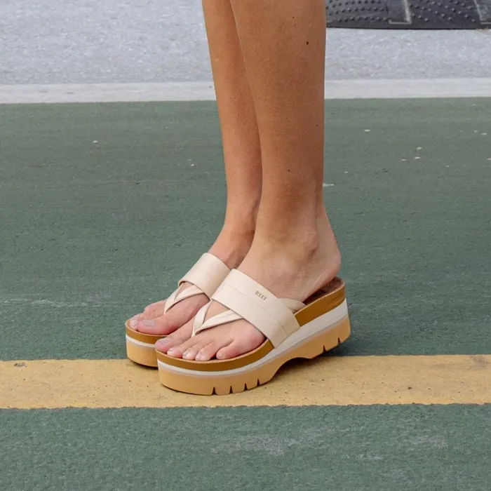 Reef Sandals Vista Higher Lennox Seashell 8211 Women Reef Sandals Vista Higher Lennox Seashell 8211 Women