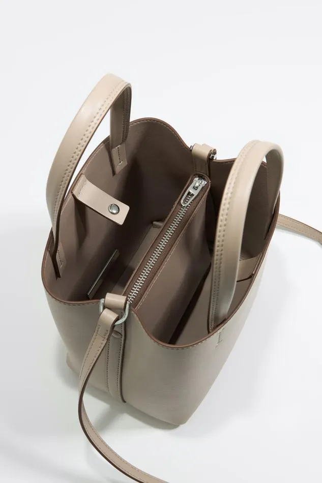 Small Light Gray Leather Chihuahua Bag Light Grey Women Bimba Y Lola Crossbody Bags