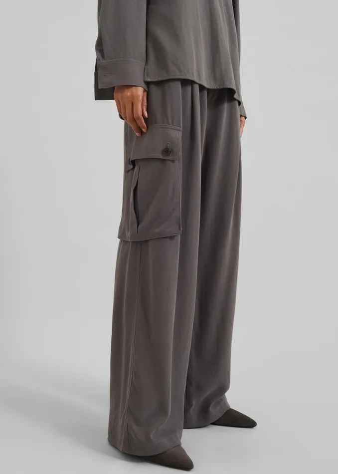 The Frankie Shop Bottoms Nyro Cargo Pants 8211 Charcoal 8211 Women