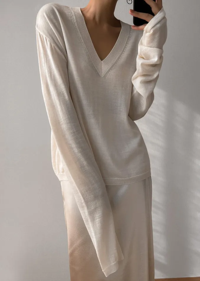 The Frankie Shop Knitwear Juro VNeck Knit 8211 Cream 8211 Women