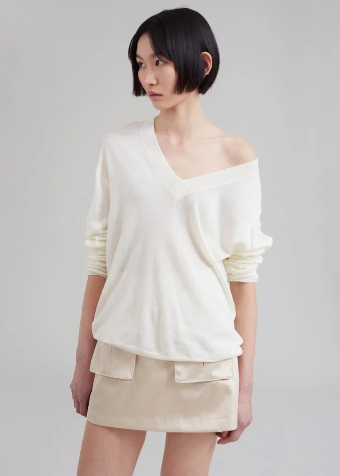 The Frankie Shop Knitwear Juro VNeck Knit 8211 Cream 8211 Women