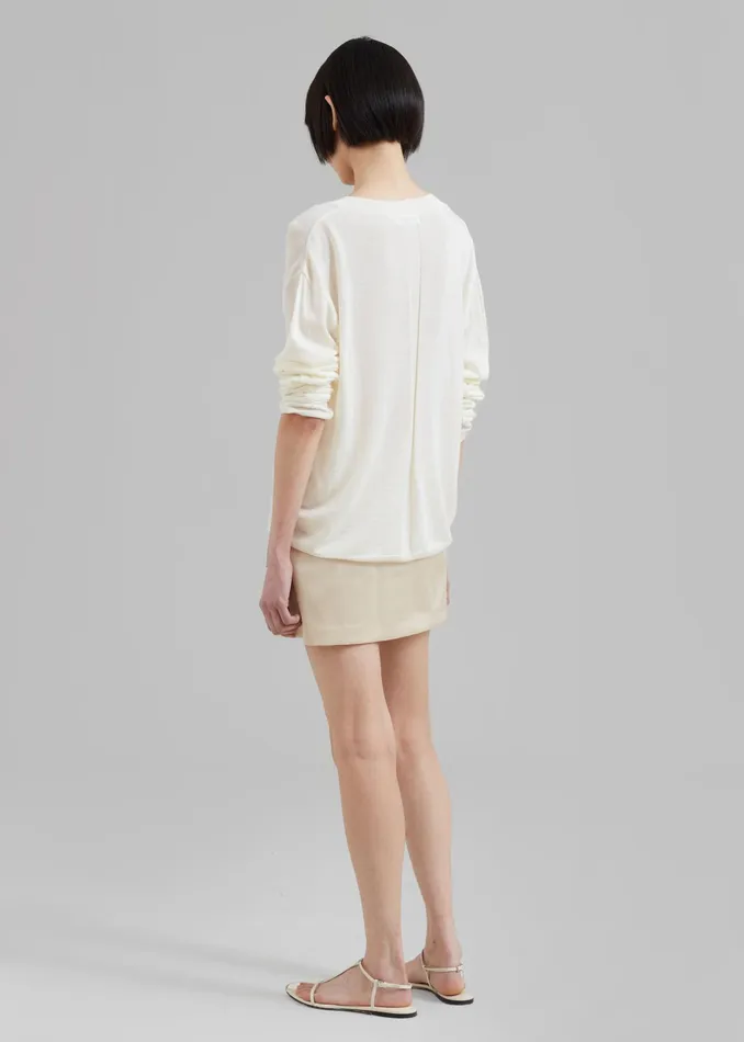 The Frankie Shop Knitwear Juro VNeck Knit 8211 Cream 8211 Women
