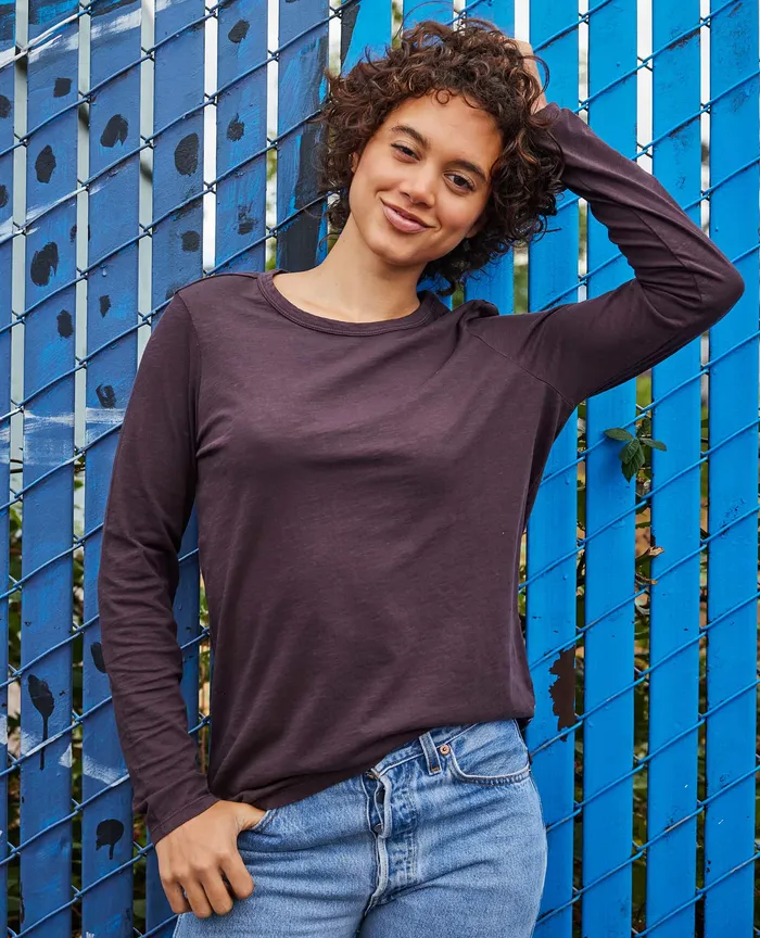 Tops and TShirts Women8217s Primo Long Sleeve Crew Carob 8211 ToadandCo Women8217s