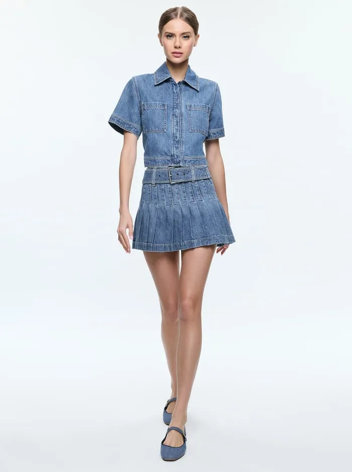 Tops Women Alice Olivia Tesha Denim Button Down Avery Blue