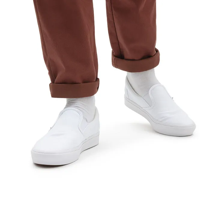 Vans Classics Men Comfycush SlipOn Shoes White