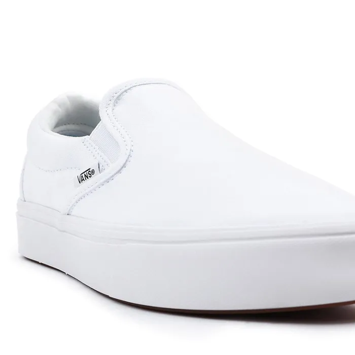 Vans Classics Men Comfycush SlipOn Shoes White