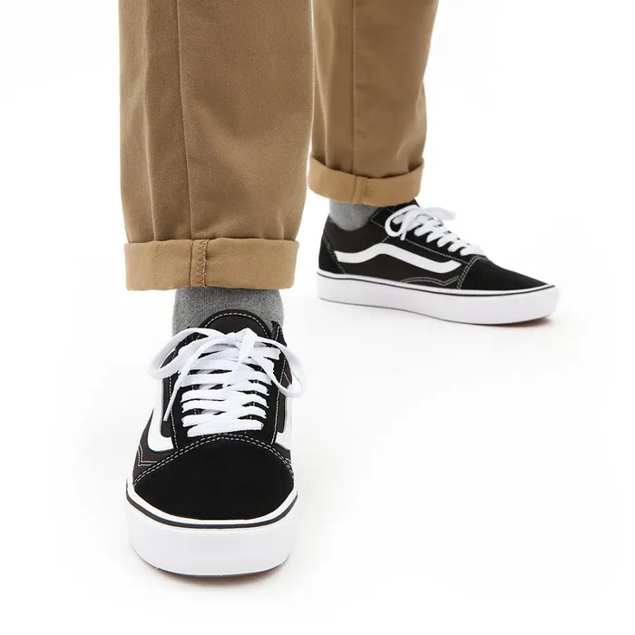 Vans Classics Women Comfycush Old Skool Shoes Black