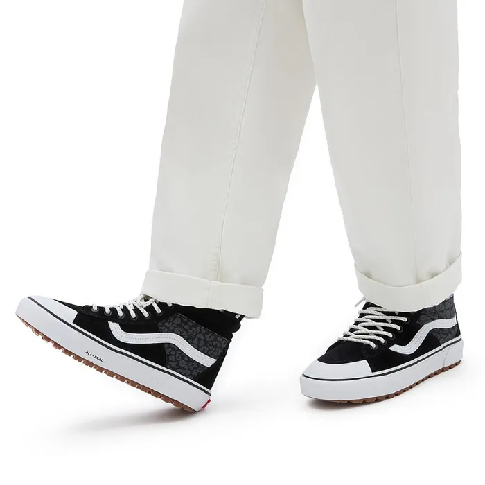Vans Classics Women Leopard SK8Hi MTE2 Shoes Black