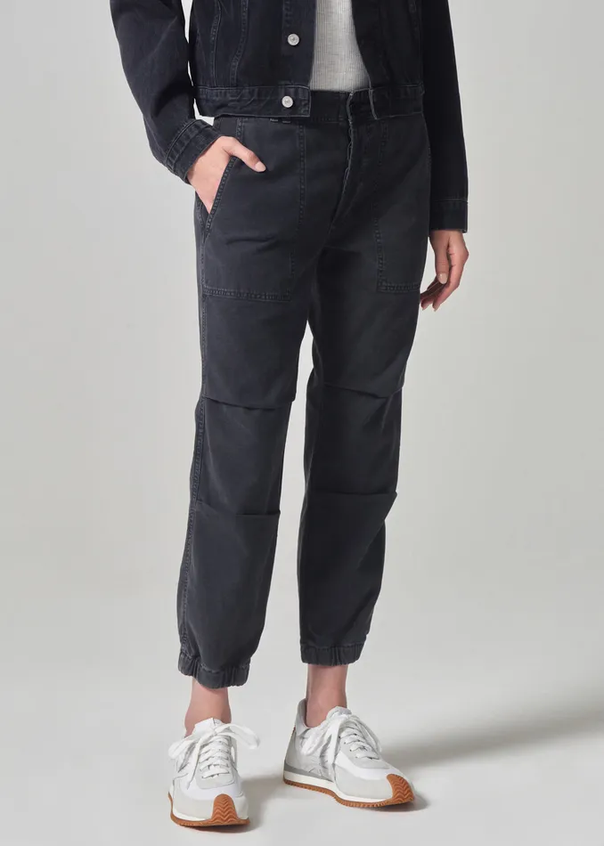 Women Pants Citizens Of Humanity Agni Utility Trouser In Washed Black