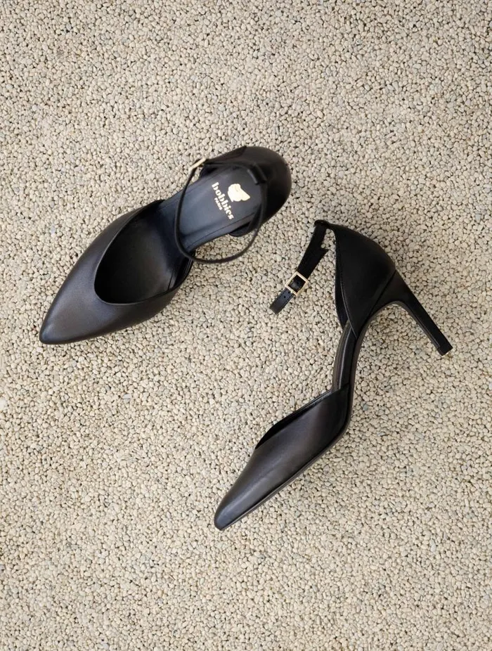 Women Pumps and Mary Janes Bobbies Heather Passion Black