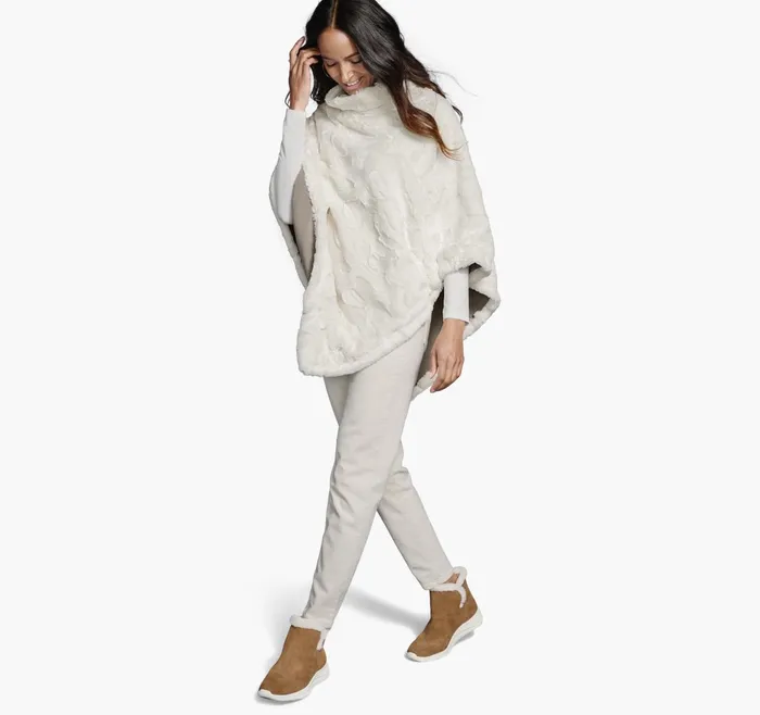 Women Reversible FauxFur Poncho Ivoryoatmeal JohnstonandMurphy Shirts Sweaters and Blazers Women Reversible FauxFur Poncho Ivoryoatmeal JohnstonandMurphy Shirts Sweaters and Blazers