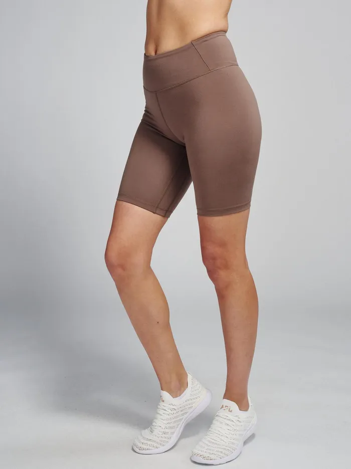 Yoga Studio Women Tasc Performance Sculptive Pocket Bike Short 8in
