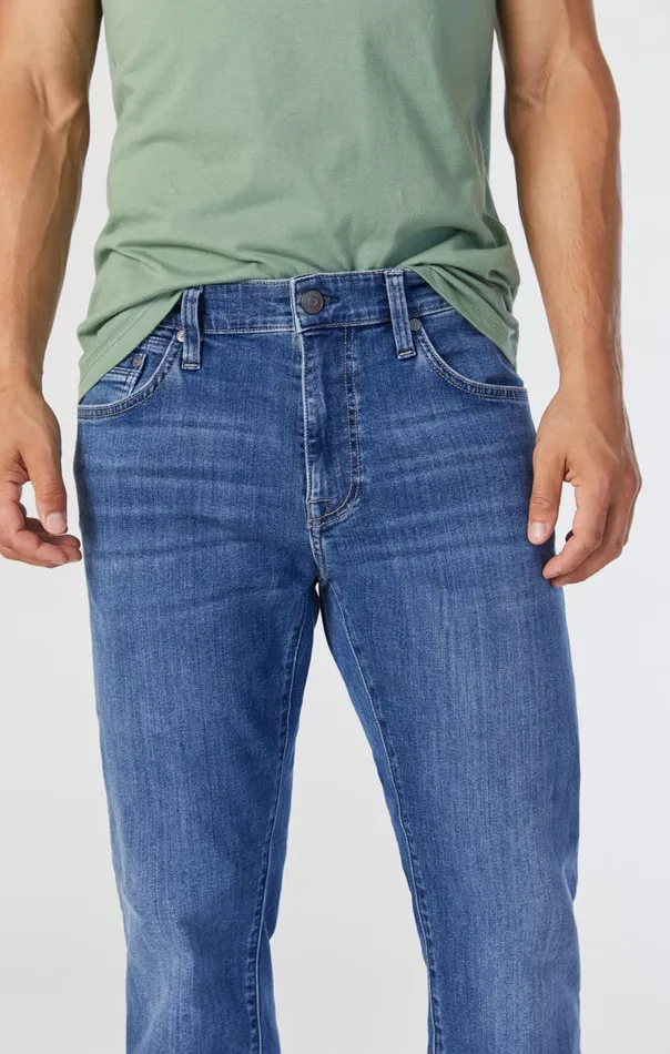 Zach Straight Leg Jeans In Mid Indigo Brushed Williamsburg Men Mavi Jeans Denim